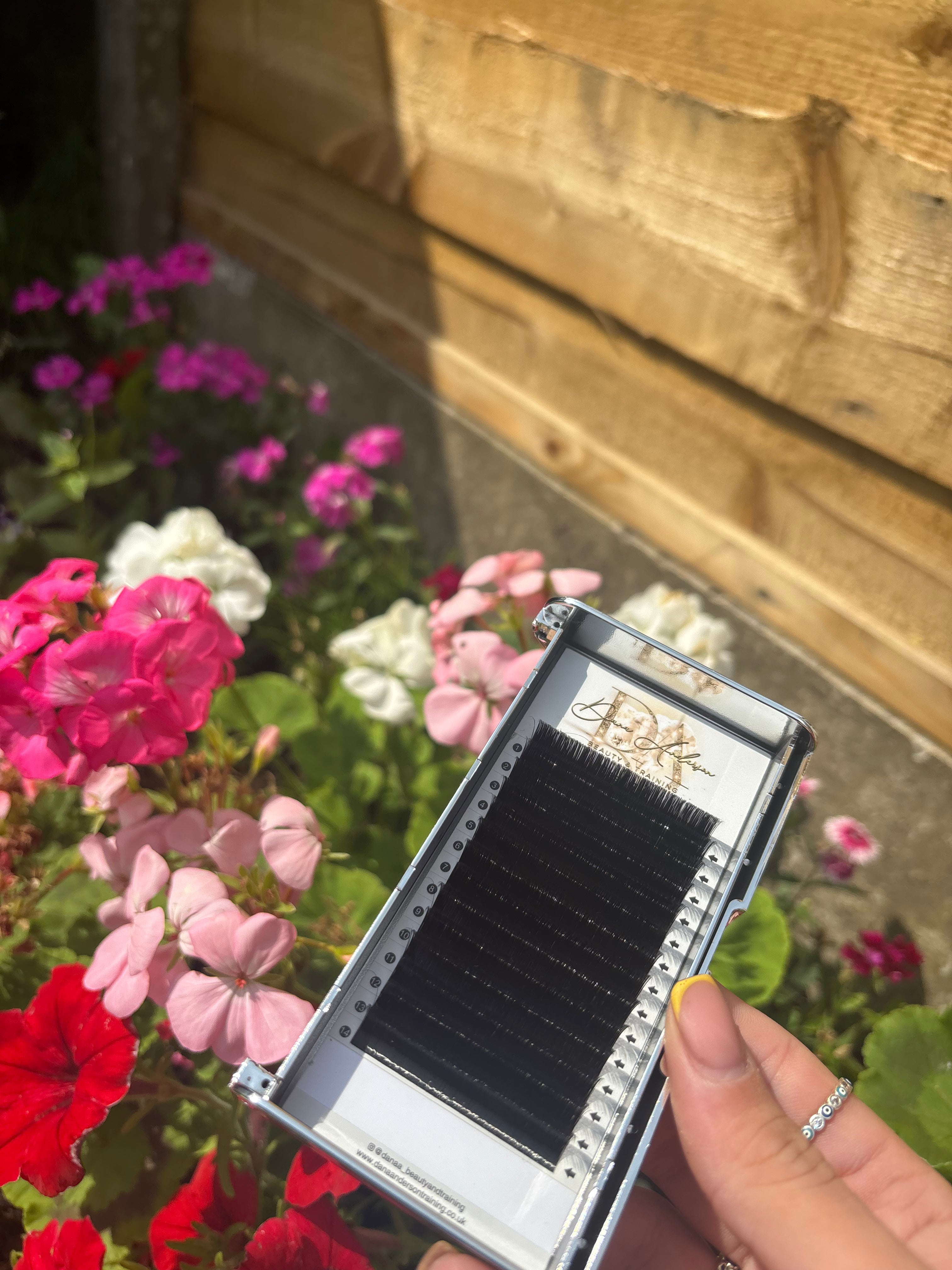 Easy Fan Lashes - 0.05 D Curl